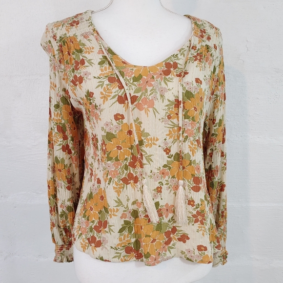 CUPCAKES AND CASHMERE FLORAL PULLOVER TOP (154) - Picture 2 of 16